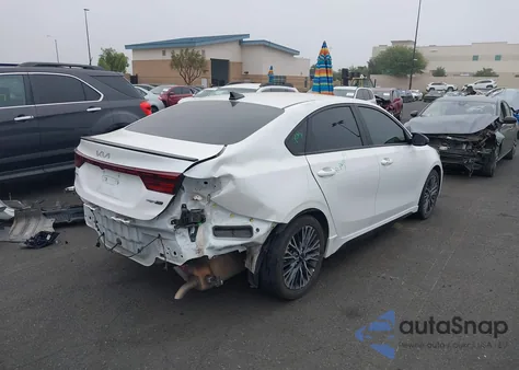 2023 Kia Forte Gt-Line z USA, uszkodzony, nr VIN 3KPF54AD6PE634225